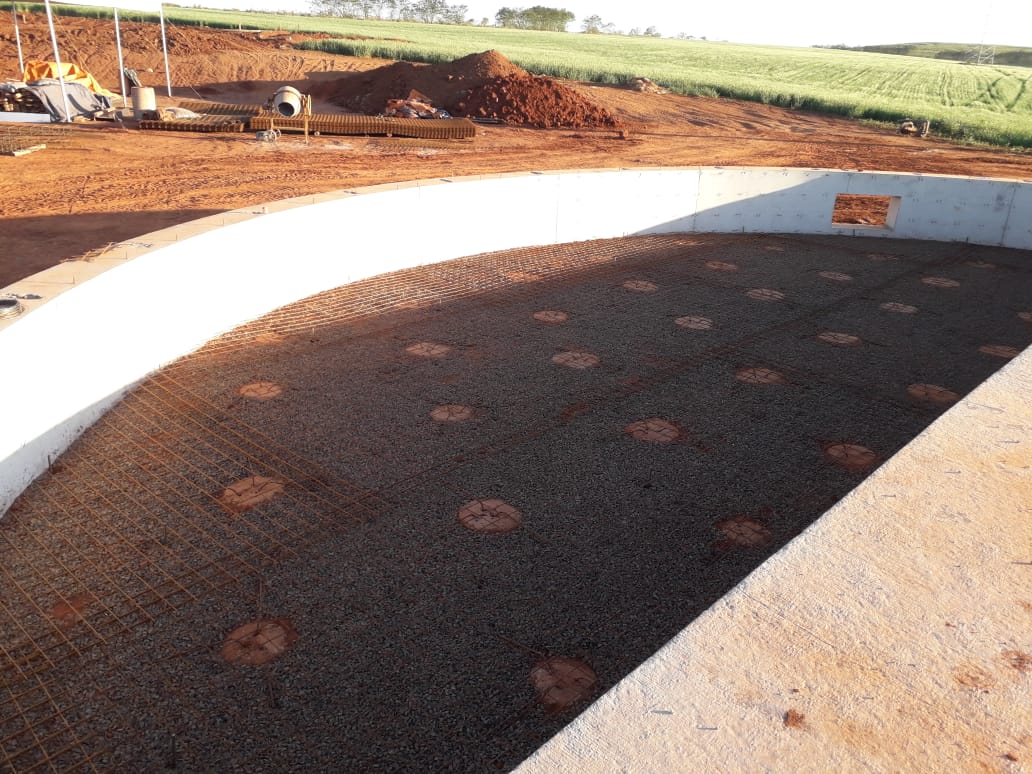 Fundação circular de concreto armado para base de silo de armazenagem de grãos